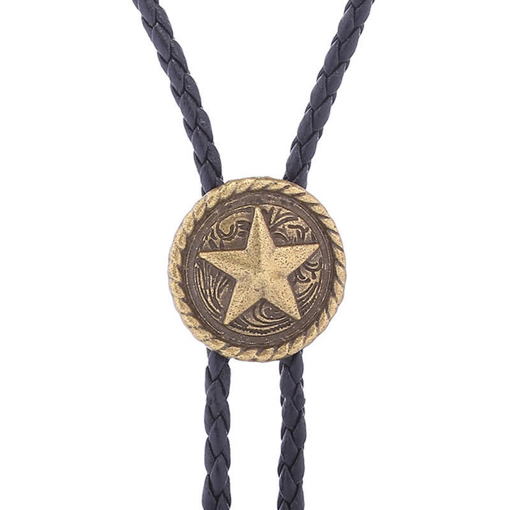 Corbata de bolo con cordón de cuero trenzado y estrella de cinco puntas