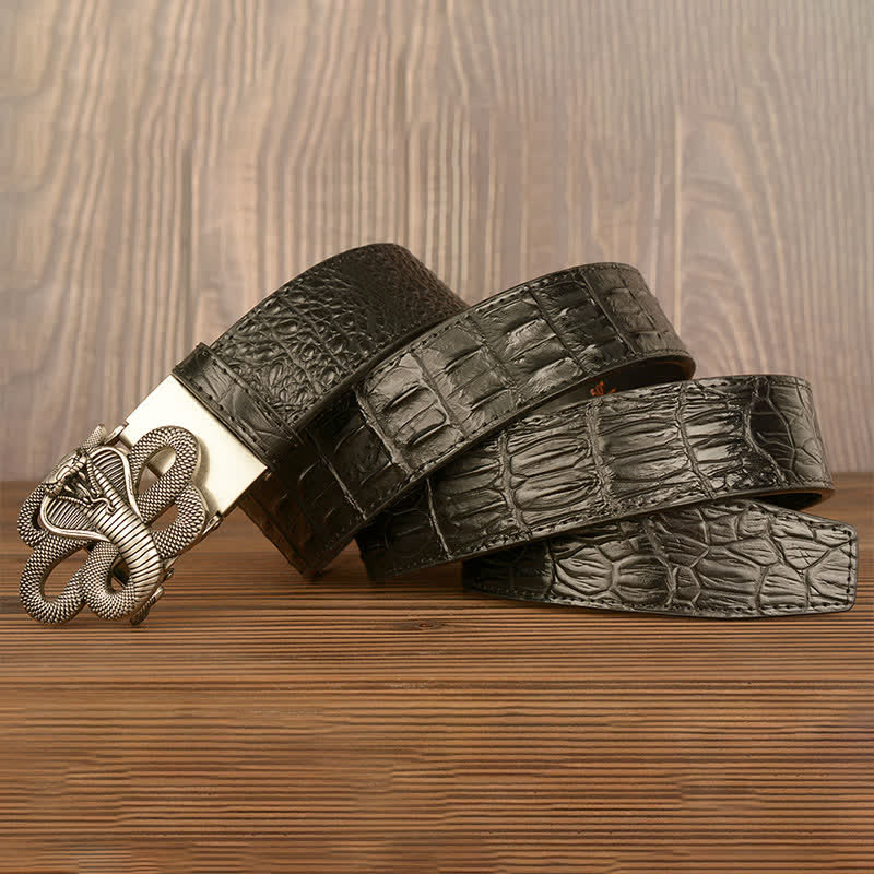 Cinturón de piel de cocodrilo con diseño de cobra rizada para hombre