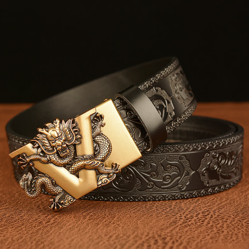 Cinturón de cuero con estampado de dragón y letra V para hombre