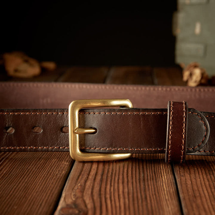 Cinturón de cuero vintage con hebilla de una sola punta para hombre