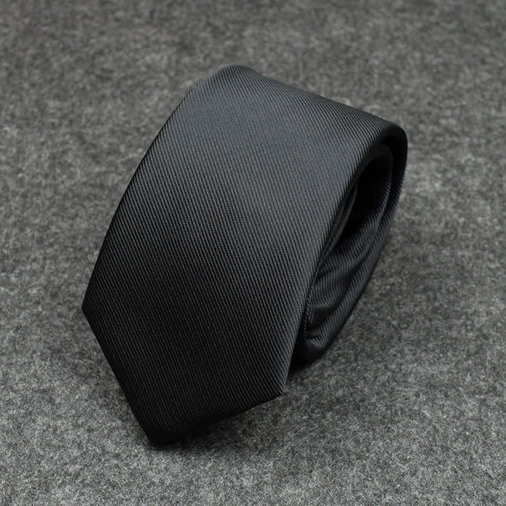 Corbata de hombre con tigre bordado en negro