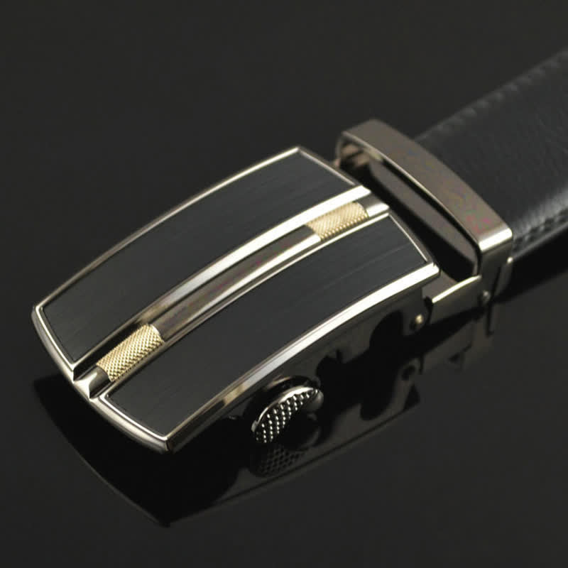 Cinturón de cuero con hebilla automática hueca simple para hombre