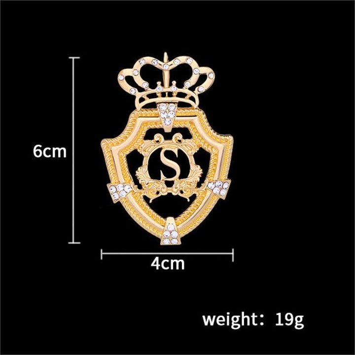 Broche de corona con letras reales inglesas para hombre
