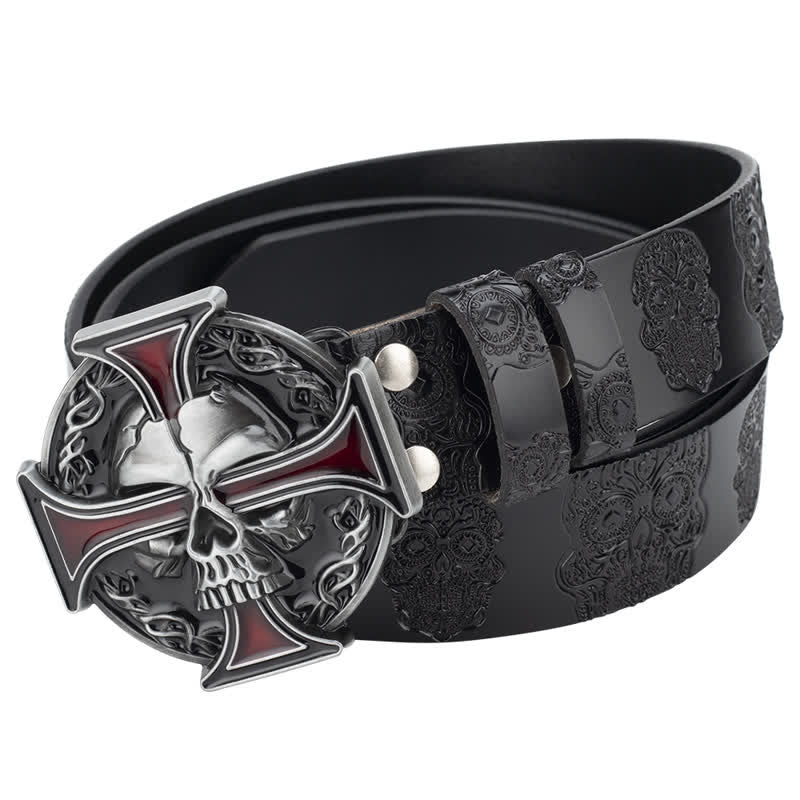 Cinturón de cuero con estampado de calavera en relieve para hombre