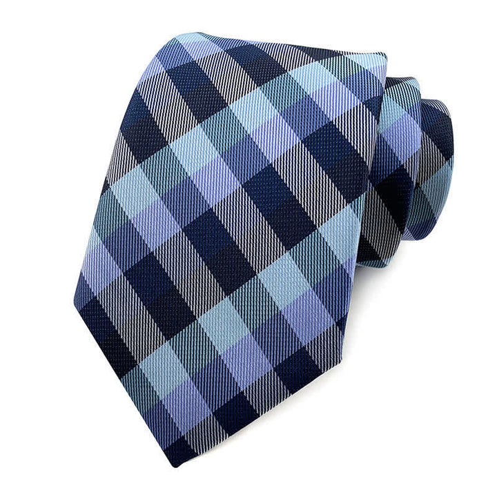 Traje de esmoquin ajustado para hombre con corbata a cuadros