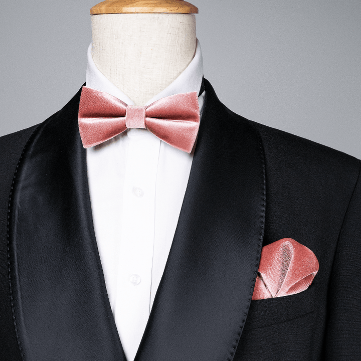 Pajarita de terciopelo de color rosa polvoriento para hombre