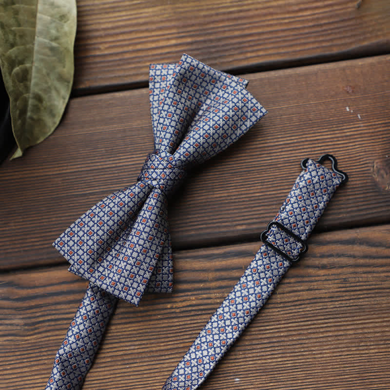 Pajarita floral con rayas británicas para hombre