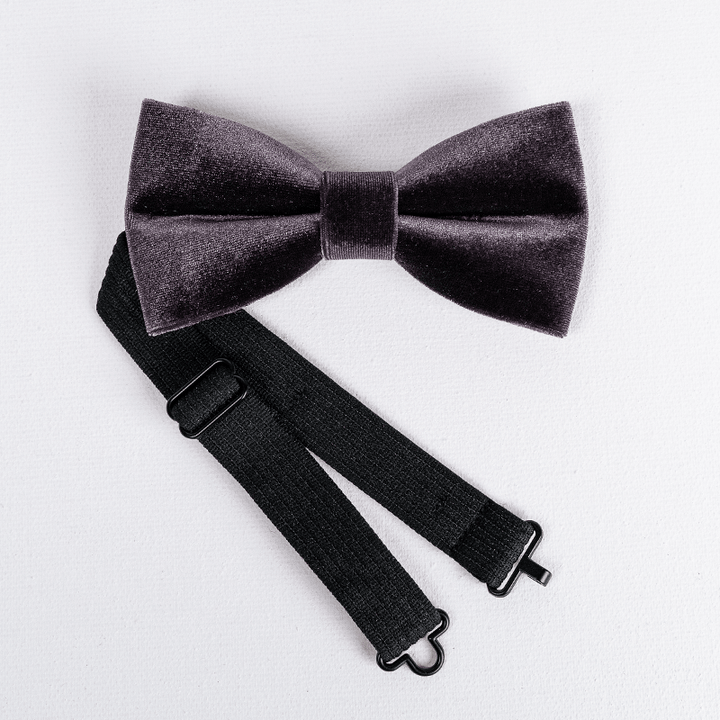 Pajarita de terciopelo de color morado oscuro liso para hombre