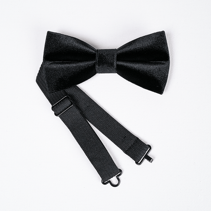 Pajarita de terciopelo de color negro obsidiana para hombre