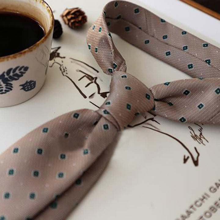 Corbata clásica elegante con diseño floral para hombre