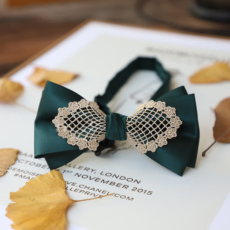 Pajarita elegante con encaje floral para hombre