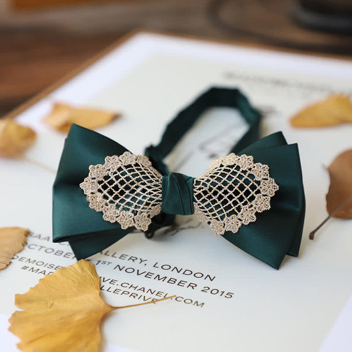 Pajarita elegante con encaje floral para hombre