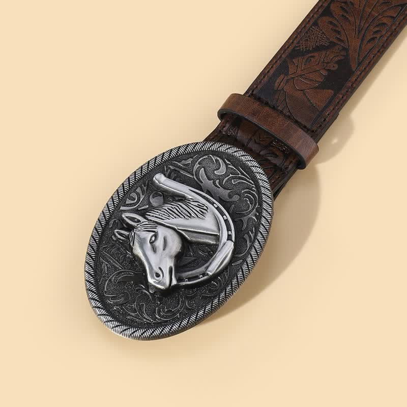 Cinturón de cuero con estampado en relieve de cabeza de caballo marrón para hombre