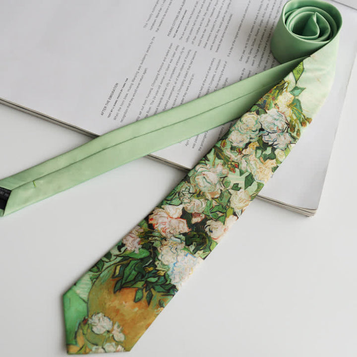 Corbata floral con rosas blancas y verde claro para hombre