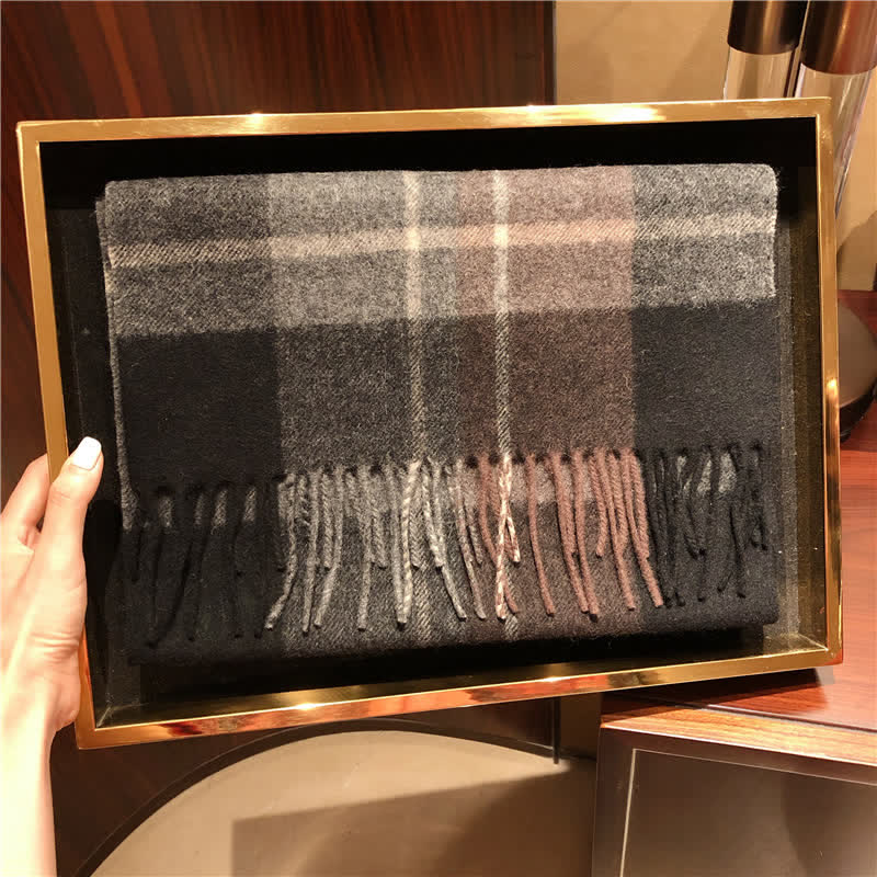 Bufanda unisex de cuadros grandes y cálidos de Lamb Edinburgh - image 20