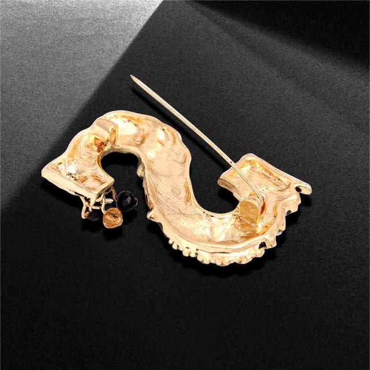 Broche unisex con letra de perla barroca