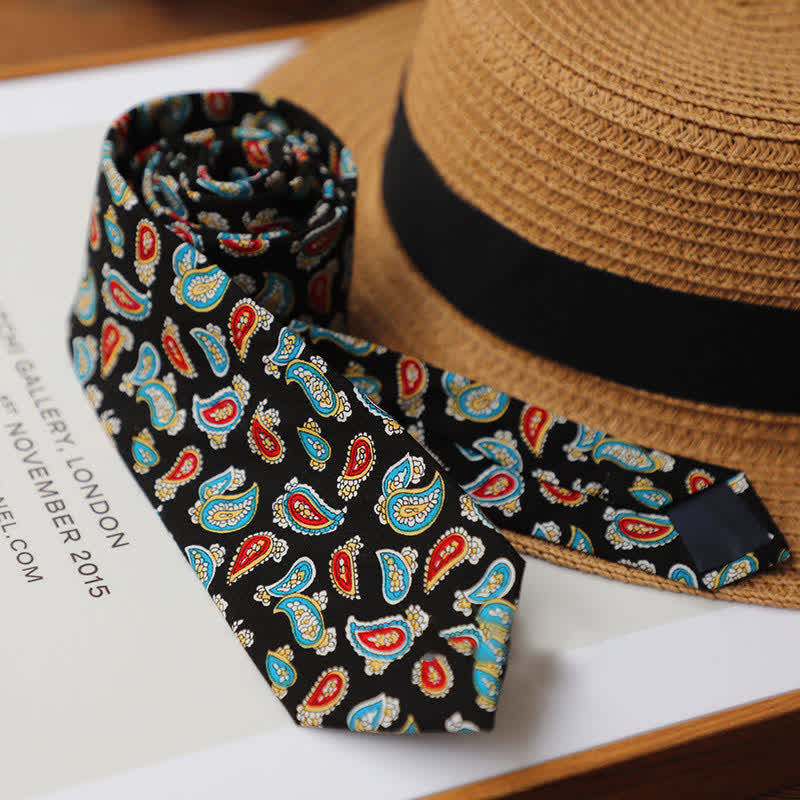Corbata clásica con estampado paisley vivaz para hombre