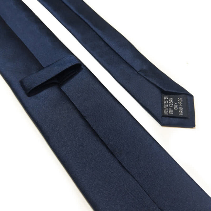 Corbata de hombre azul marino con estampado de flores
