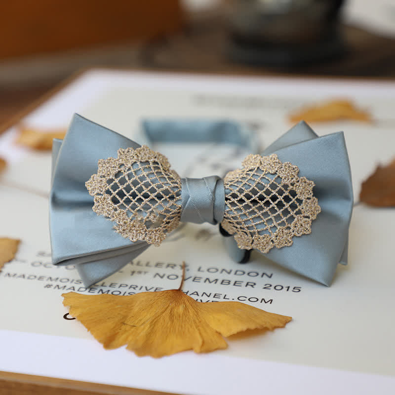 Pajarita elegante con encaje floral para hombre