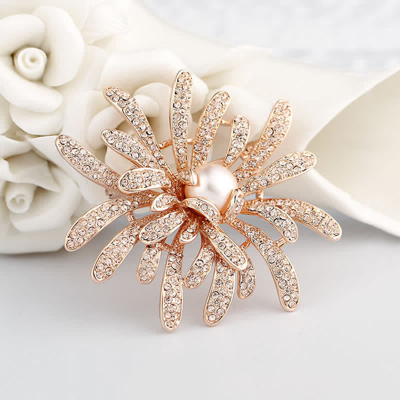 Broche de perlas con flores coralinas para mujer
