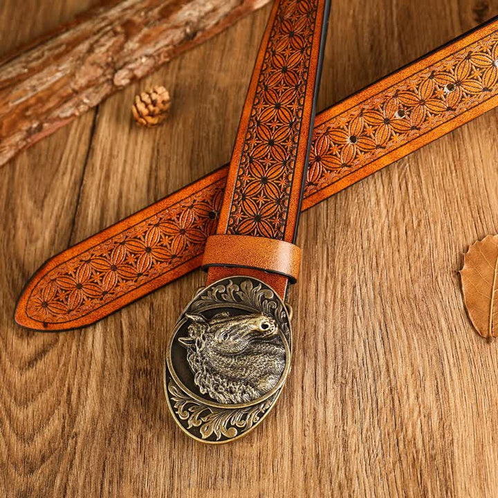 Cinturón de cuero con estampado floral y caballo grabado para hombre