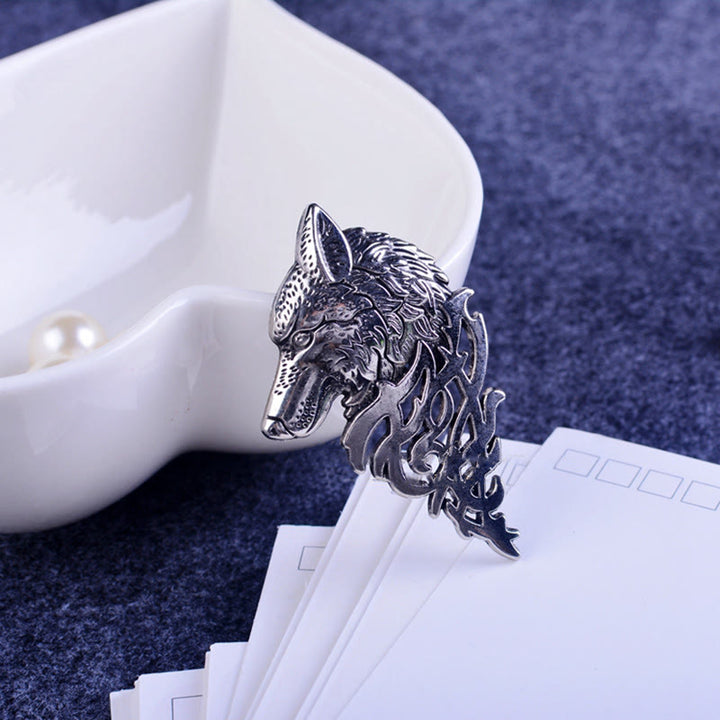 Broche glamoroso con cabeza de lobo hueca para hombre