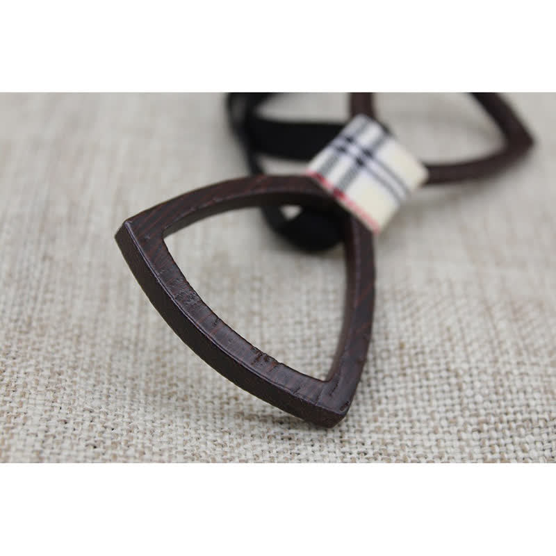 Conjunto de pajarita de madera con gafas huecas oscuras para hombre