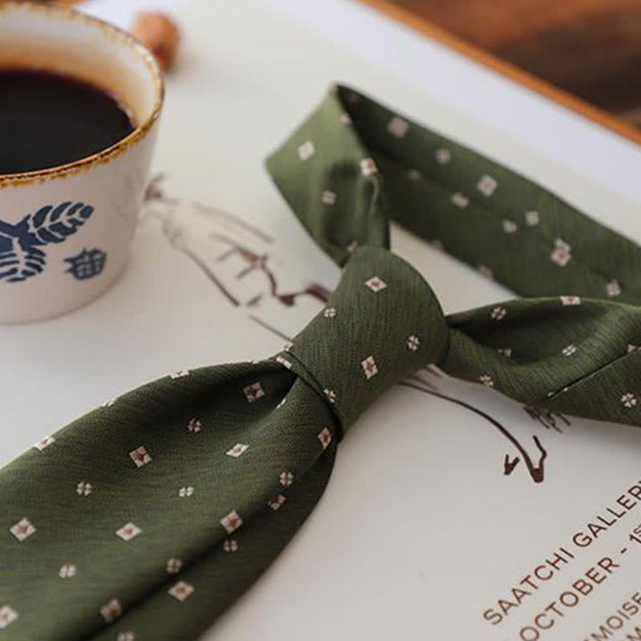Corbata clásica elegante con diseño floral para hombre