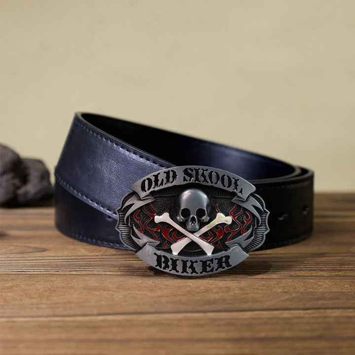 Cinturón de cuero con hebilla de calavera y huesos cruzados para hombre hecho a mano