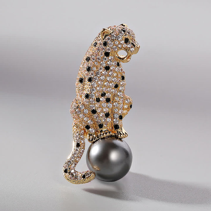 Broche de perlas con forma de pantera jaguar para hombre