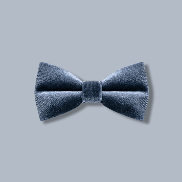 Pajarita de terciopelo de color liso gris brumoso para hombre