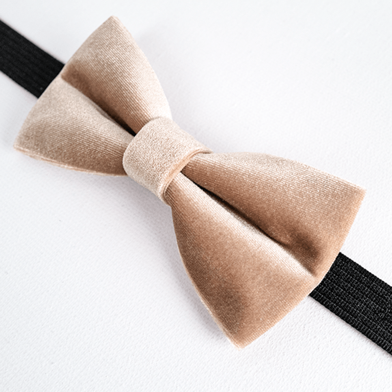 Pajarita de terciopelo color champagne para hombre